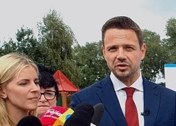 Sztab Trzaskowskiego odpowiada na zarzuty o kradzież hasła. „Polityczna akcja”
