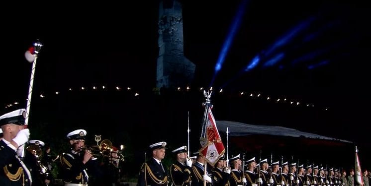 Adamowicz odpowiada Błaszczakowi ws. Westerplatte. Wojsko jednak będzie?