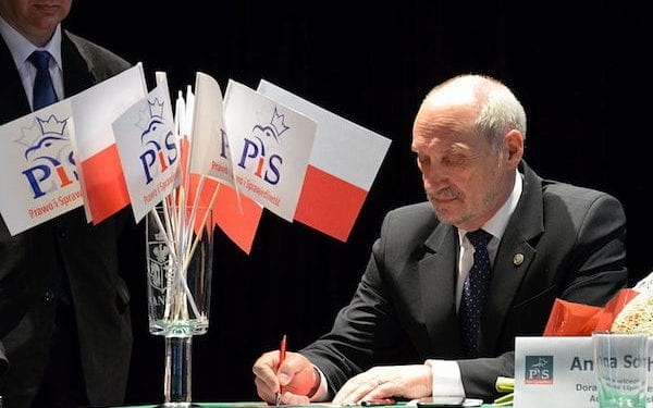 Antoni Macierewicz obejmie jedną z najważniejszych funkcji w państwie? „GW”: Jest zgoda prezesa PiS