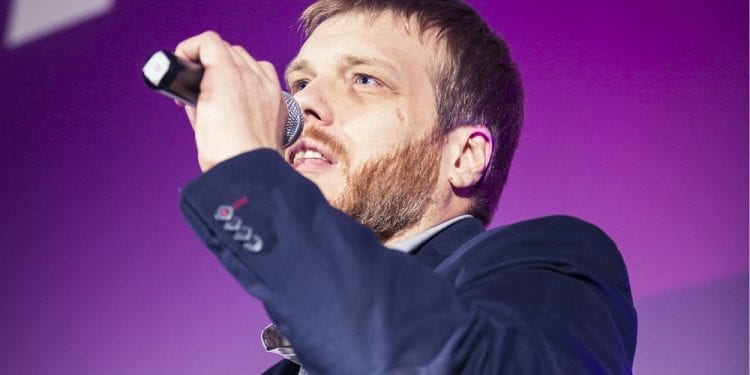 Adrian Zandberg kpi z teorii spiskowej PO. „Mam przykrą informację: to nie boty was pokonały”