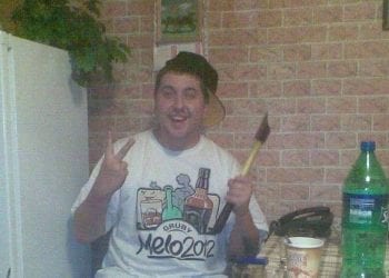 Raper Białas opublikował swoją fotografię z przeszłości. „Patrząc na to zdjęcie, na pierwszy rzut oka można się zaśmiać”