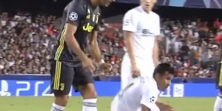 LM: Burza po czerwonej kartce dla Ronaldo! Portugalczyk… dotknął włosów rywala [WIDEO]