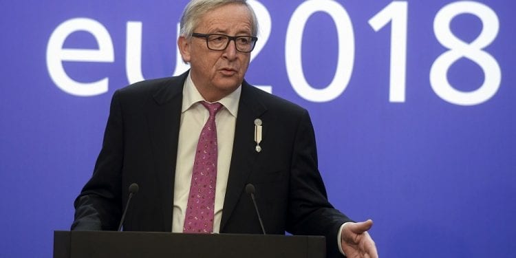 Niemiecki polityk chce zostać następcą Junckera w KE. Co sądzi o Polsce? „Sankcjami niczego nie osiągniemy”