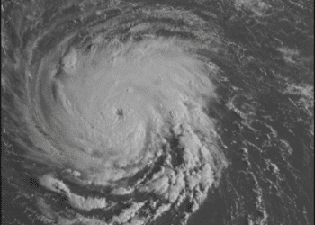 USA: Nadciąga huragan Florence. Ogłoszono stan nadzwyczajny [FOTO+WIDEO]