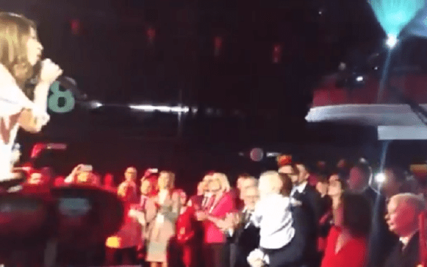 Jarosław Kaczyński bawił się przy muzyce rap. Nietypowa sytuacja na konwencji PiS [WIDEO]