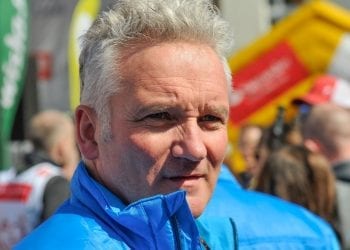 Jarosław Kret oburzony. Pogodynek dostał od straży miejskiej mandat. „Za długo dbałem o zdrowie na basenie” [WIDEO]