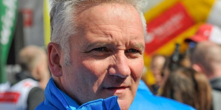 Jarosław Kret oburzony. Pogodynek dostał od straży miejskiej mandat. „Za długo dbałem o zdrowie na basenie” [WIDEO]