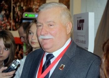Lech Wałęsa porównuje PiS do… bezpieki. „Teraz policzkują. Będą strzelać?”