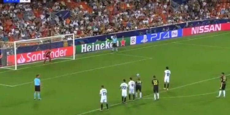 LM: Wojciech Szczęsny broni karnego w ostatniej minucie meczu! Kapitalna interwencja Polaka [WIDEO]