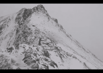 W Tatrach zapanowała zima. Śnieg m.in. w „Piątce” i na Kasprowym Wierchu [FOTO+WIDEO]