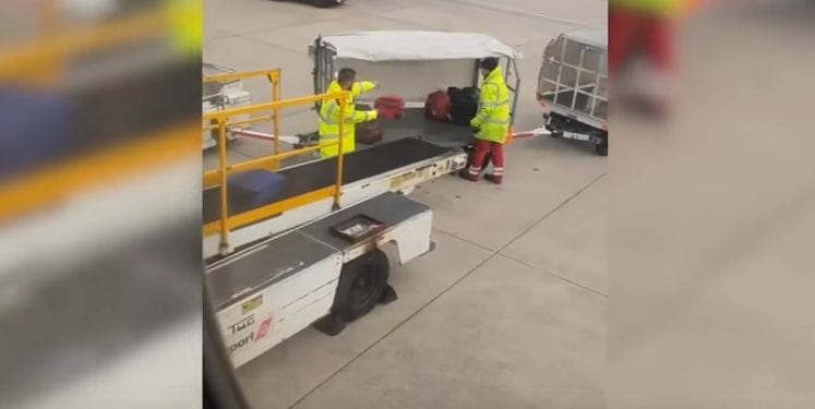 Pracownicy lotniska rzucają bagażami. Turystka opublikowała nagranie [WIDEO]