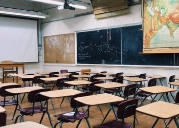 Dłuższe przerwy i „trudne lekcje” na początku zajęć. Rozporządzenie MEN oderwane od rzeczywistości?