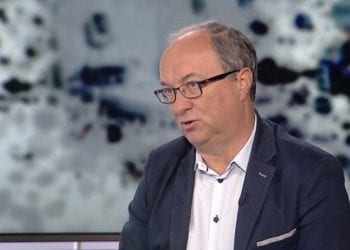 „SLD będzie robić projekcje tego filmu”. Czarzasty reaguje na blokowanie filmu „Kler”