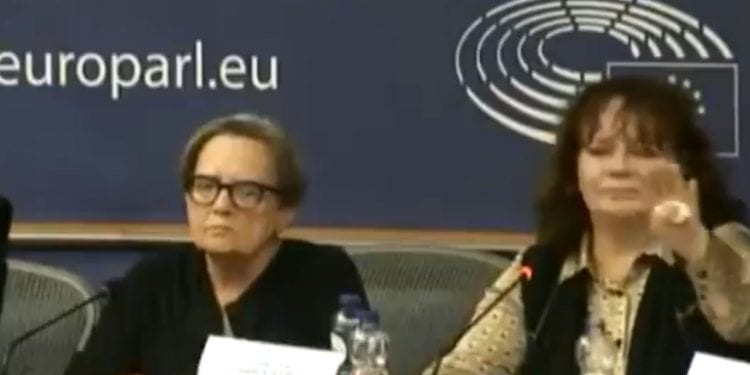 Awantura w Parlamencie Europejskim. Polski europoseł zagłuszony okrzykami. „Potraficie tylko drzeć mordy, a nie dyskutować!” [WIDEO]