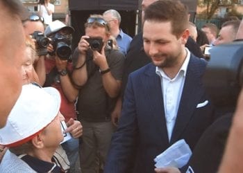 Wybory w Warszawie. Jaki zaprezentował nowy spot, Trzaskowski program dla seniorów