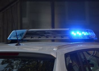 Kobieta zatrzymała samochód na stopa. Za kurs chciała zapłacić narkotykami. Okazało się, że proponowała to… policjantom