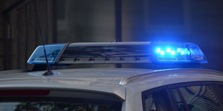 Kobieta zatrzymała samochód na stopa. Za kurs chciała zapłacić narkotykami. Okazało się, że proponowała to… policjantom