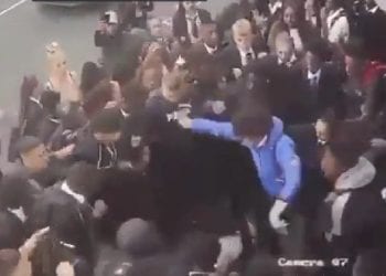 Londyn: Licealiści wywołali zamieszki. Biły się dziesiątki osób [WIDEO]