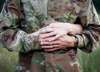 Dramat w Radomiu. Żołnierz przyszedł na komendę i powiedział o kłótni z żoną. W domu odnaleziono jej ciało