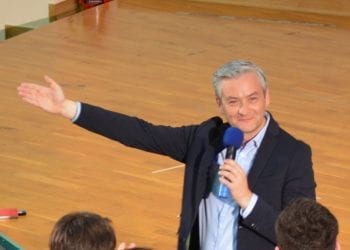 Biedroń: Mówienie o głupich Polakach, którzy nie zrozumieli, że trzeba bronić Polski jest błędem