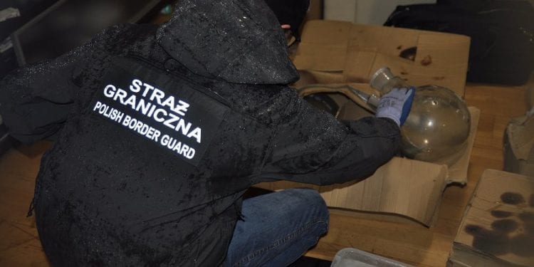 Mazowsze: Fabryka amfetaminy rozbita przez Straż Graniczną. Prowadzili ją Wietnamczycy