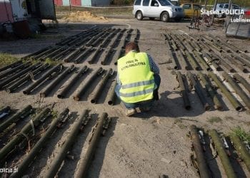 Lubliniec: Miał cały arsenał w ogródku. M.in. wyrzutnie przeciwlotnicze i granaty