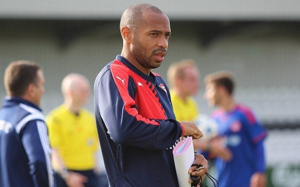 Thierry Henry będzie trenował Kamila Glika. Klub podpisał kontrakt z legendą Arsenalu