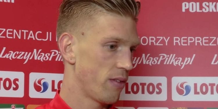Piłkarz reprezentacji Polski skrytykował decyzję Sejmu o dniu wolnym 12 listopada. Internauci dali mu popalić