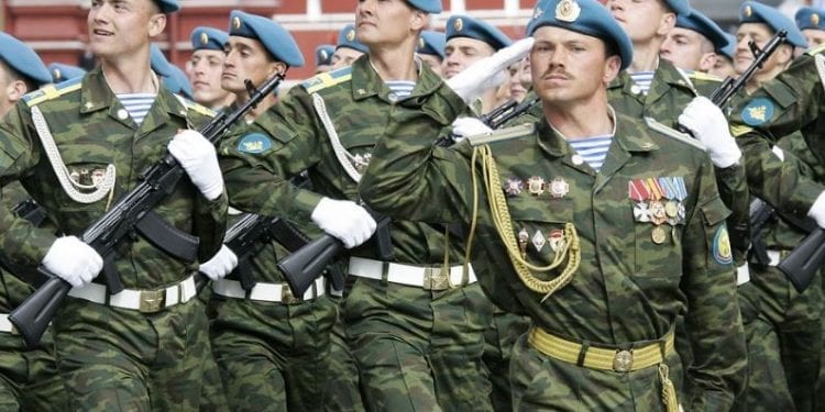 Rosjanie zbroją się przy granicy z Polską? Amerykańska telewizja publikuje zdjęcia satelitarne