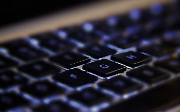 Skandaliczne zachowanie kandydata PiS. Wulgarnie obraził internautkę. „Głupia ci*a”