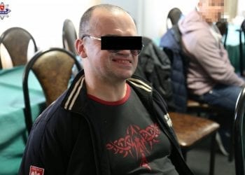 Lublin: Rzucali petardami, kamieniami i butelkami. Policja publikuje zdjęcia zatrzymanych [FOTO+WIDEO]