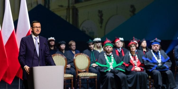 „My wszyscy będziemy korzystali z tego, co wy wymyślicie”. Morawiecki wziął udział w inauguracji na Uniwersytecie Medycznym w Białymstoku