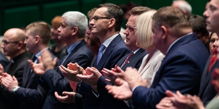 Afera taśmowa zaszkodziła Morawieckiemu? Przeprowadzono sondaż