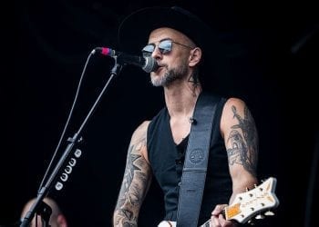Nergal wywołał burzę! Muzyk mocno o 500+. „Dajecie im to, by się ku**a rozmnażali i powiększali wasz elektorat”