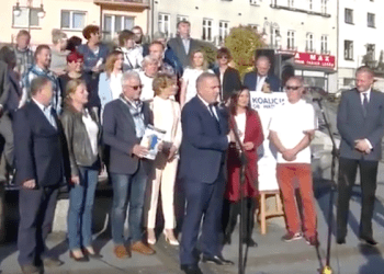 Na spotkanie z Grzegorzem Schetyną przyszło… 20 osób! Zdjęcie hitem [FOTO]