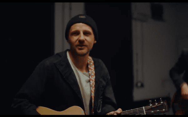 „Weź nie pytaj” Pawła Domagały doczekało się angielskiej wersji [WIDEO]