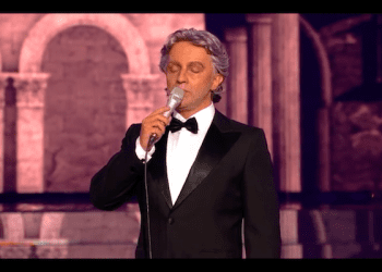 Ten występ przejdzie do historii programu. Uczestnik wcielił się w Andrea Boccellego i wzruszył wszystkich [WIDEO]