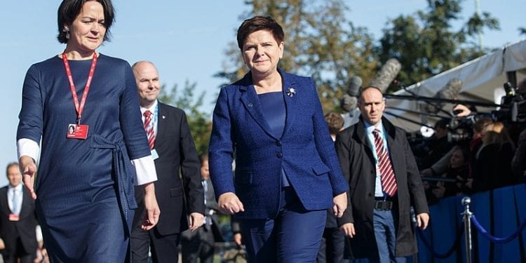 Wypadek rządowej limuzyny! W aucie była Beata Szydło