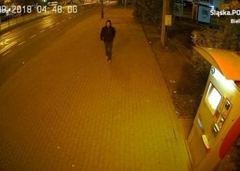 Bielsko-Biała: Próbował zgwałcić kobietę na ulicy. Policja poszukuje tego mężczyzny [FOTO]