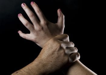 Niezwykła odwaga młodej Polki. Uratowała Niemkę przed gwałtem, sama została ranna