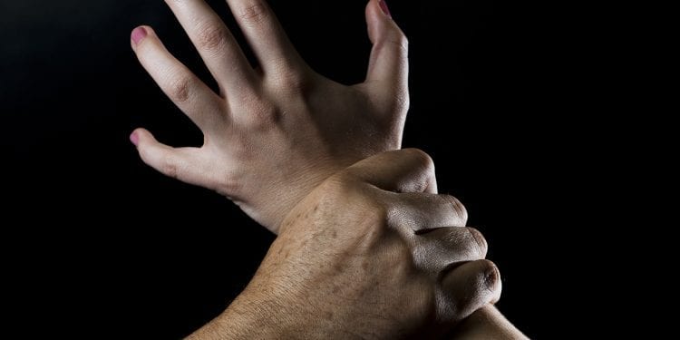 Niezwykła odwaga młodej Polki. Uratowała Niemkę przed gwałtem, sama została ranna