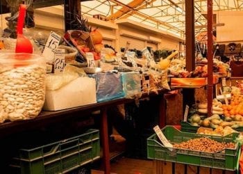 Konsumenci: Oczekujemy niższych cen warzyw i owoców w sklepach. Chcemy też wyższych stawek dla rolników