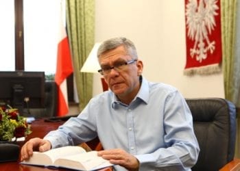 Politycy PiS nie przyjdą na Marsz Niepodległości. Karczewski o kulisach decyzji partii rządzącej