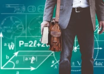 Ile wynosi pensja nauczyciela w Polsce? Sprawdziliśmy to