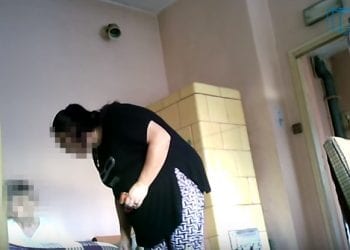 Gniezno: Opiekunka znęcała się nad niewidomą podopieczną. Ujawniono nagranie [WIDEO]