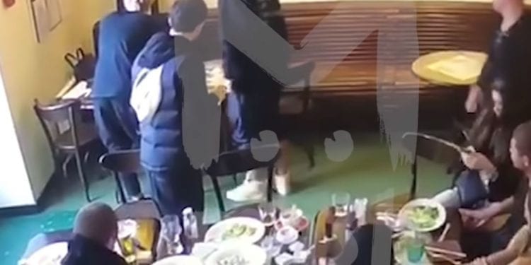 Skandal w Rosji. Piłkarze pobili pracownika ministerstwa! Kazali mu też… wyjeżdżać do Chin [WIDEO]