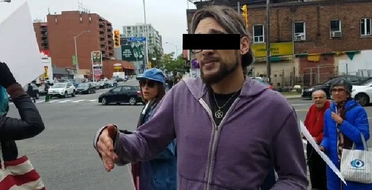 Kanada: Zwolennik aborcji pobił działaczkę pro-life! Kobieta nagrała to telefonem [WIDEO]