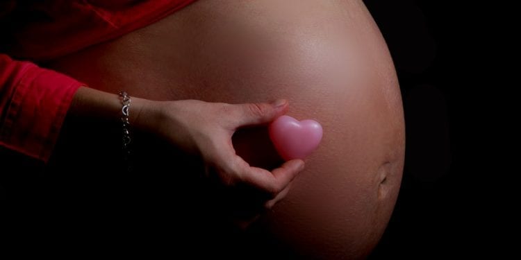 Ile powinna trwać przerwa między ciążami? Najnowsze wyniki badań