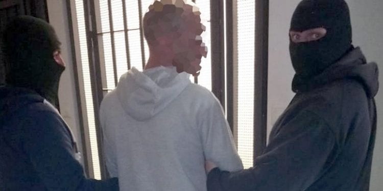 Gwiazdor programu „Chłopaki do wzięcia” aresztowany. „Szczena” był poszukiwany listami gończymi