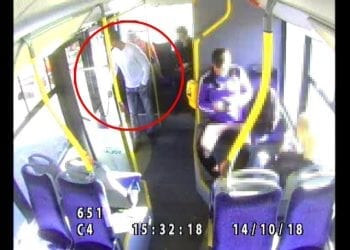 Próbował molestować 9-latkę, szuka go policja. Kto rozpoznaje mężczyznę ze zdjęcia? [FOTO]